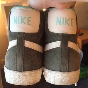 Nike Hightop Sneakers